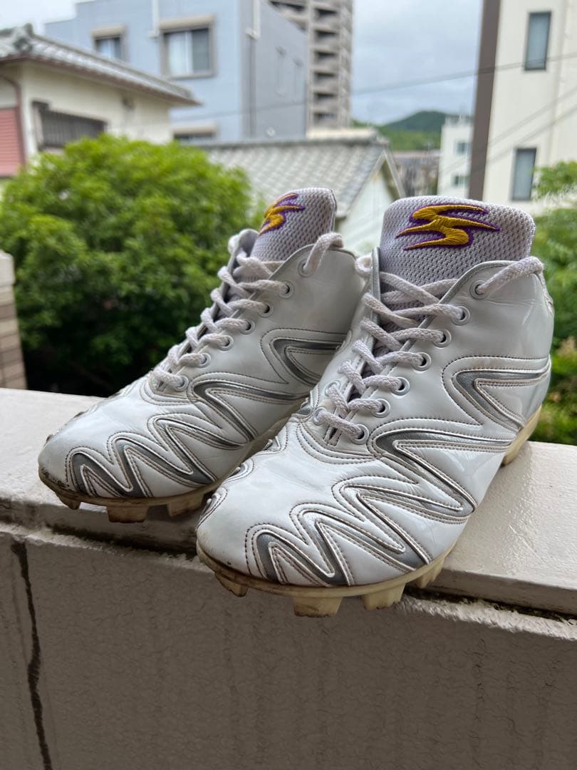 すみれスポーツ ジャガースパイク 野球ポイントスパイク - メルカリ
