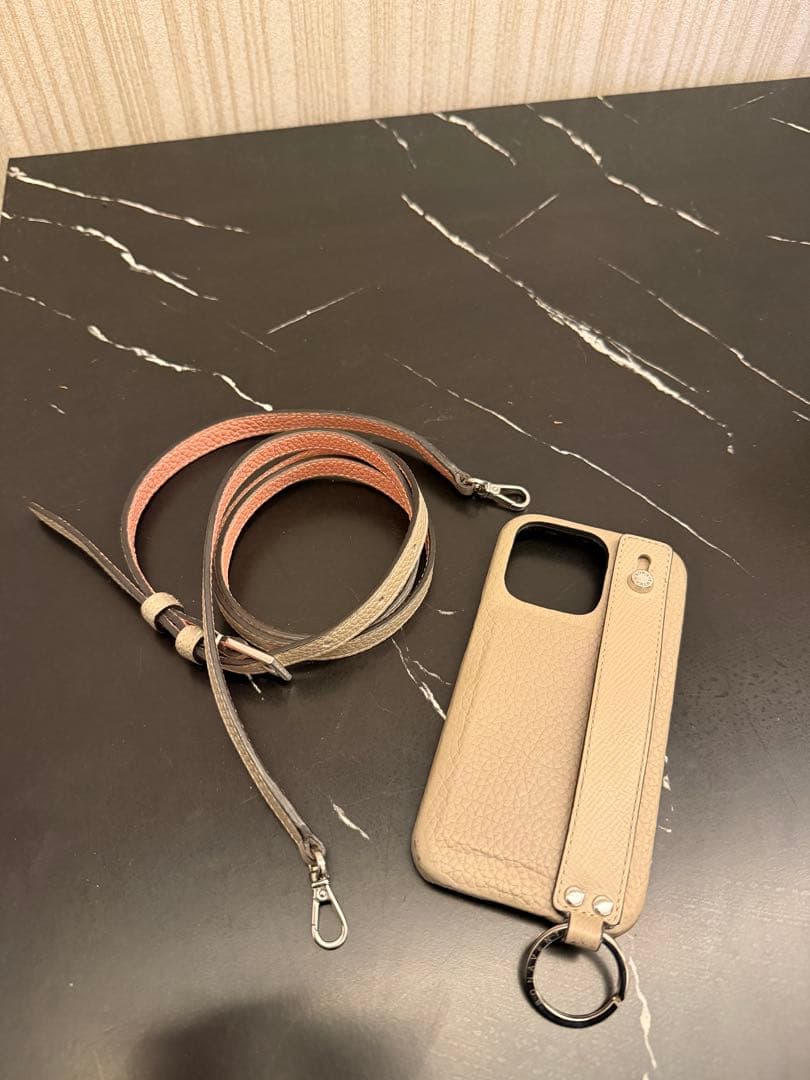 ボナベンチュラ 14pro iPhoneケース ストラップつき - メルカリ