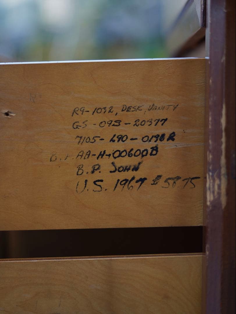 B.P.John Furniture vintage 片袖デスク　1967年製