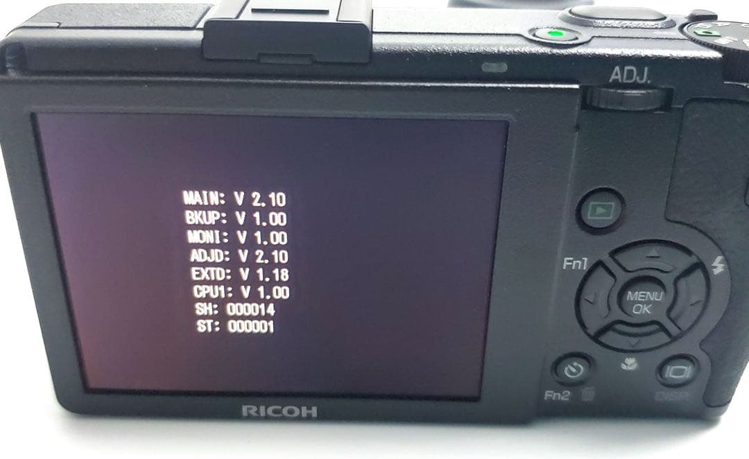 ■ ショット数14回 ■ RICOH GR DIGITAL III《 元箱付》