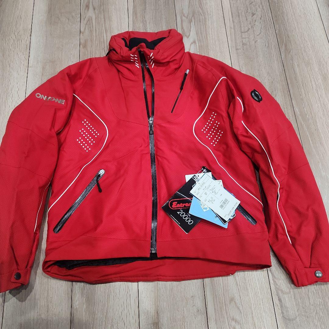 新品未使用 ONYONEスキーウェア Sサイズ オンヨネ（ONYONE） スキーウェア 上下セット メンズ スキースーツ
