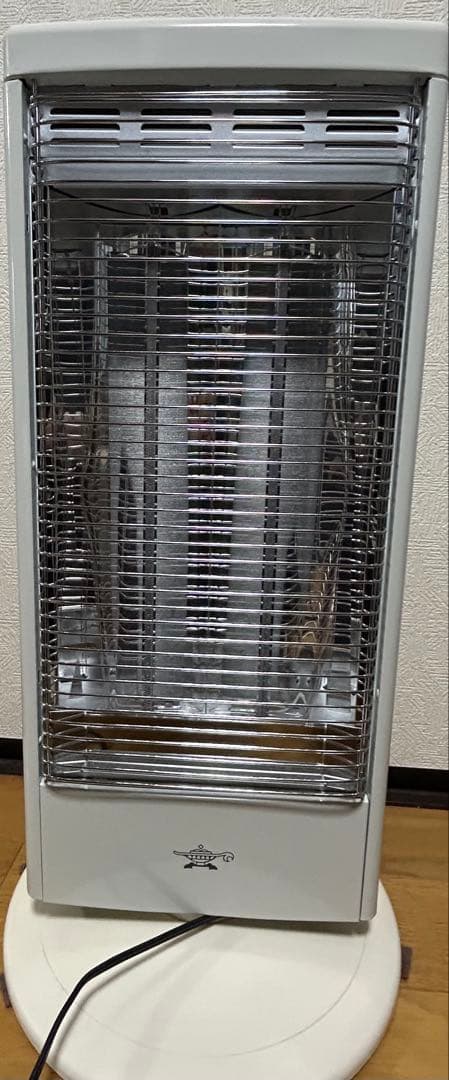 Aladdin AEH-G100C 遠赤グラファイトヒーター　1000W Amazon | Aladdin (アラジン) 電気ストーブ 遠赤グラファイトヒーター