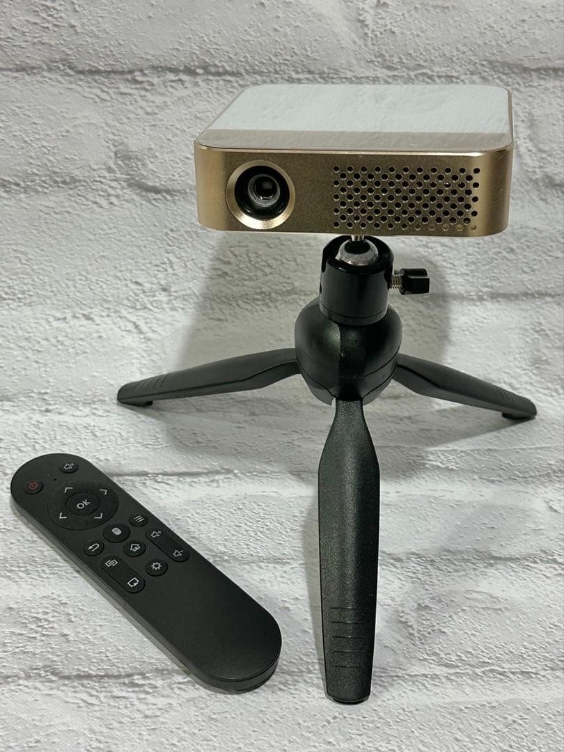 KABĒNI PRO カベーニ プロ　UENO-mono プロジェクター 小型 UENO-mono カベーニPRO プロジェクター 小型 家庭用 天井 DVD WiFi