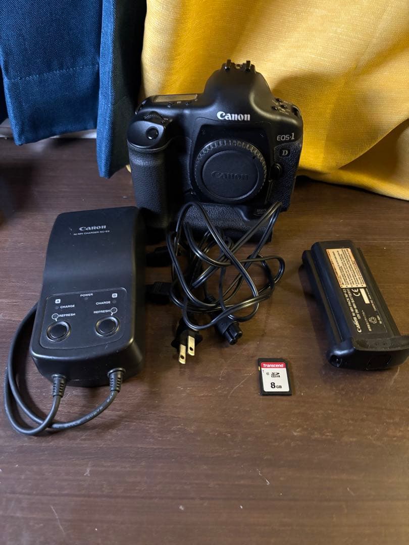極美品】Canon EOS 1D Mark II シャッター9000回 - メルカリ