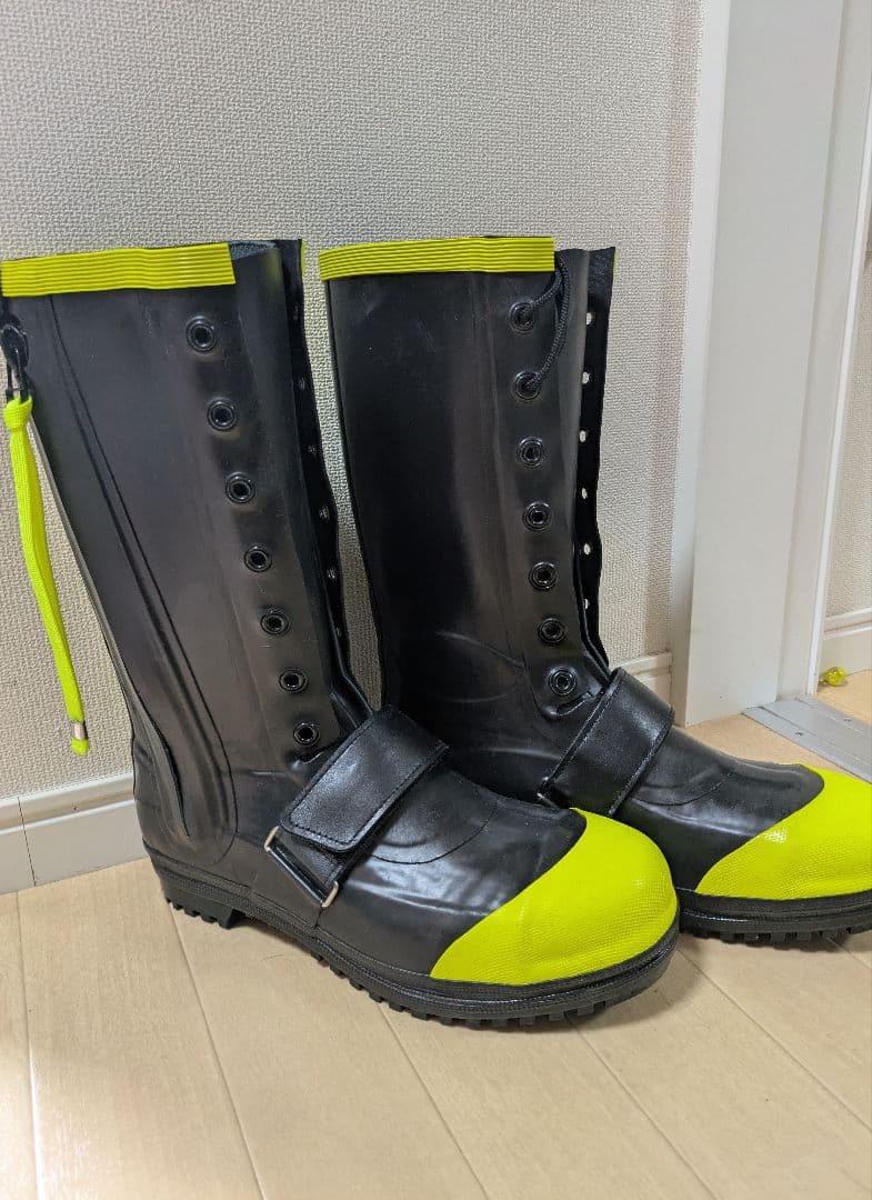 ゴム製安全靴 26.5cm 黒/黄色/緑