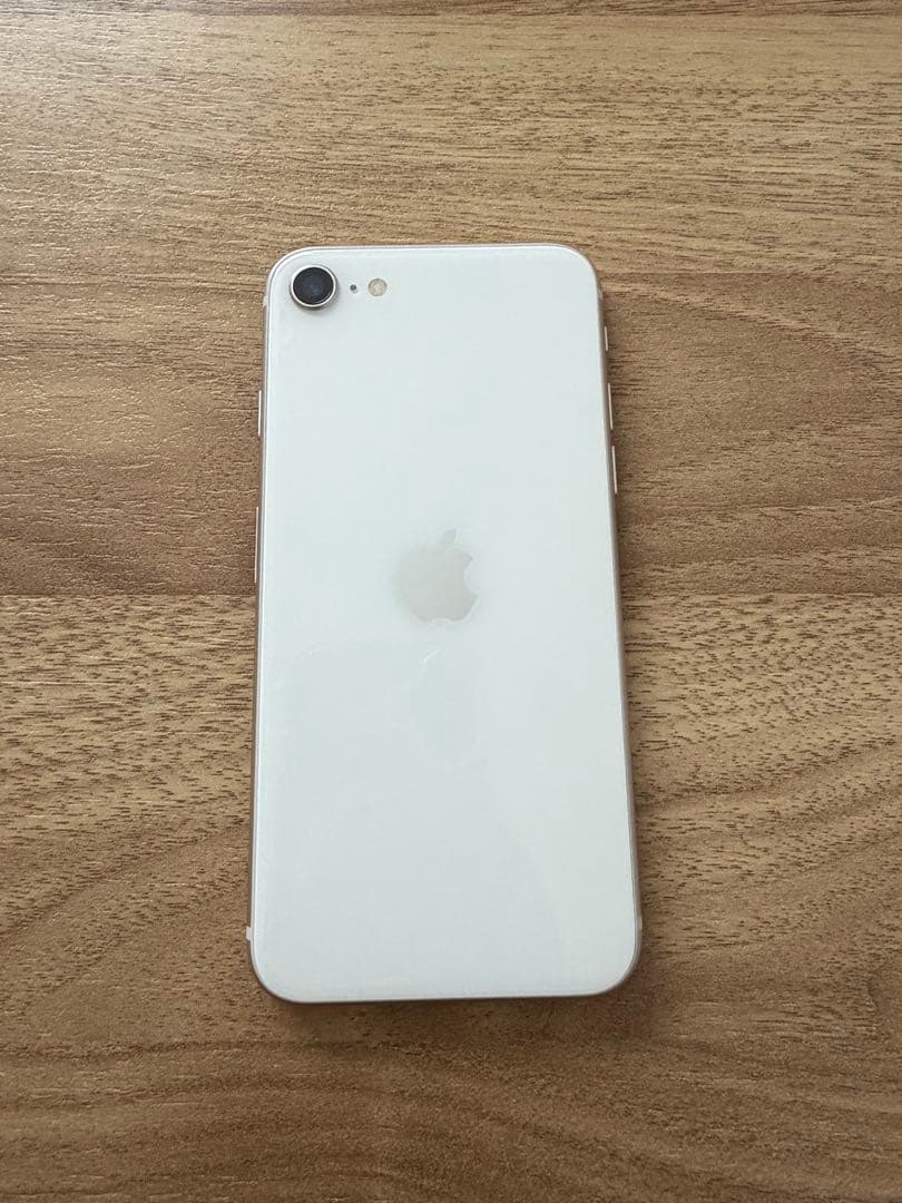 Apple iPhone SE (第3世代) 64GB - メルカリ