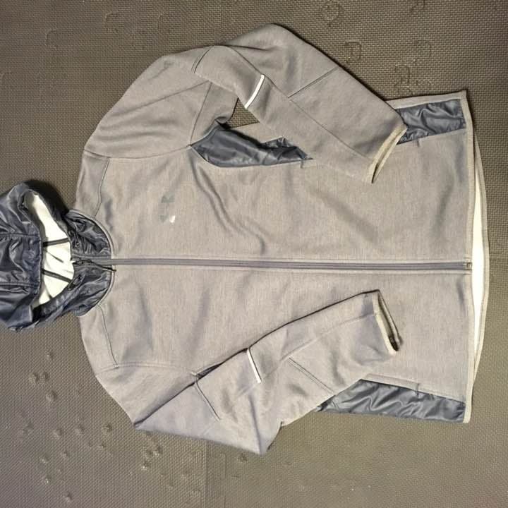 2017年モデル アンダーアーマー 裏起毛セットアップ アンダーアーマー セットアップ 裏起毛 新品未使用 タグ付き M - メルカリ