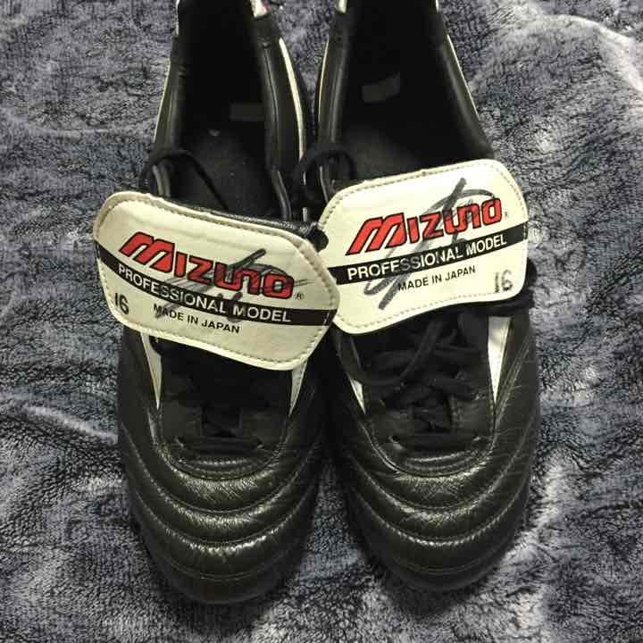 サッカースパイクヴェイパー取り替え式モレリア人工芝モデル本田拓也選手サイン入り