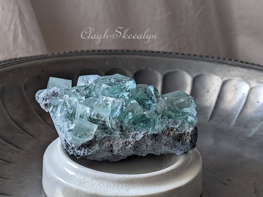 シャンファーリン産】グリーンフローライト原石 ｜中国湖南省