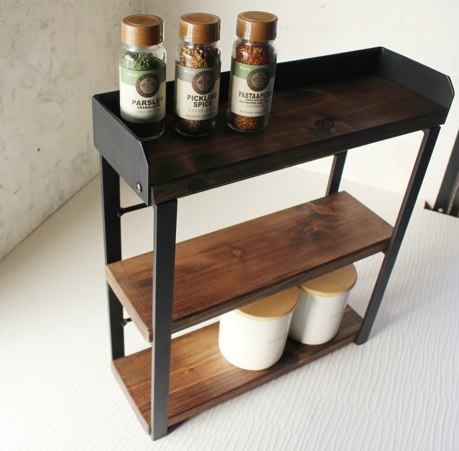 アイアン3段木材コンパクトスパイスラック・調味料棚・落下防止平鉄