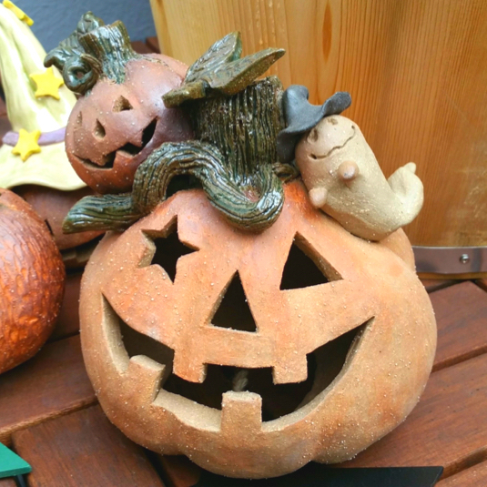 新品　ポーランド食器　ハロウィン　かぼちゃ　置物 ハロウィン柄🎃 ポーランド陶器ハロウィン柄少し入荷しました