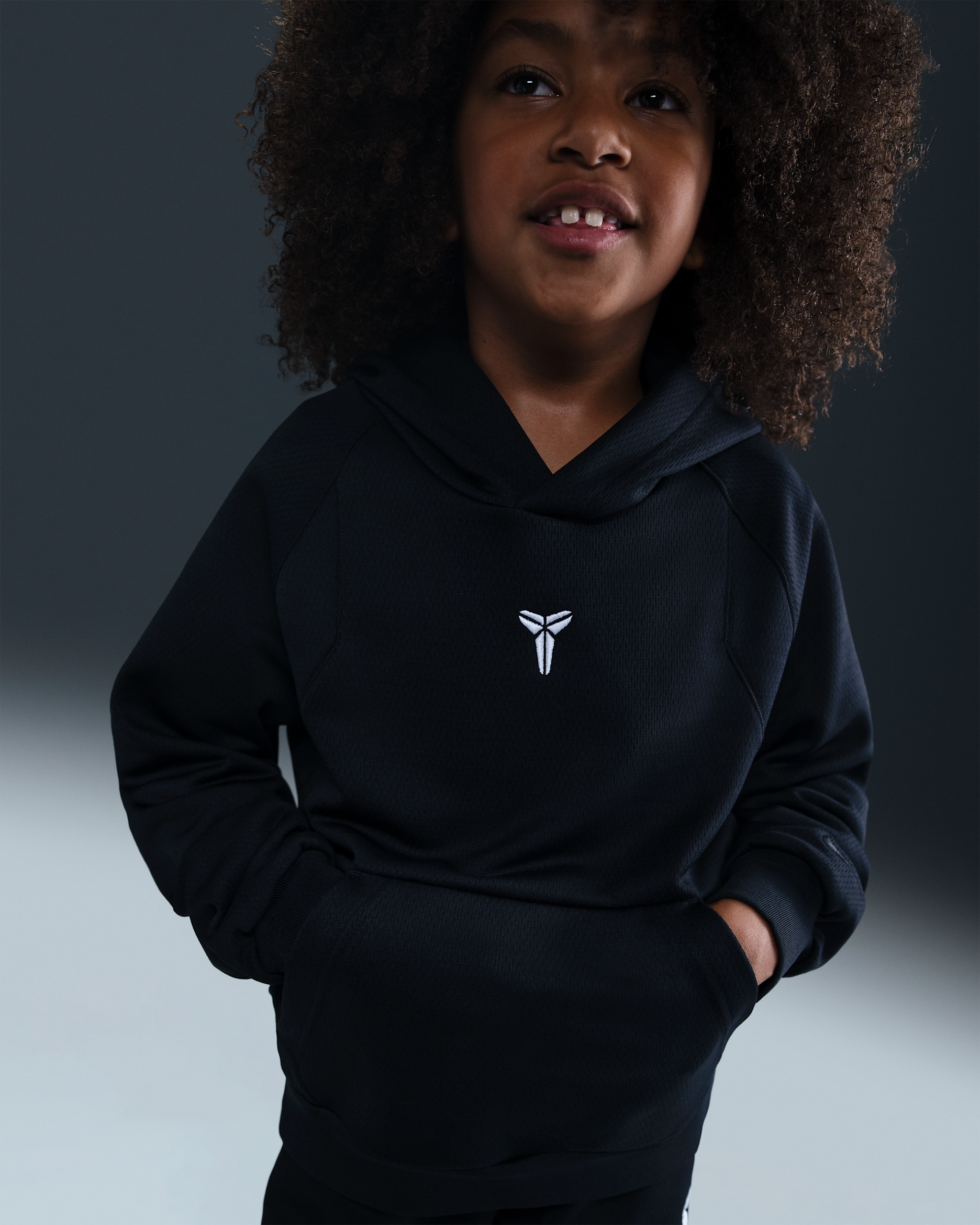 Kobe Big Kids' Therma-FIT Pullover Hoodie. Nike.com