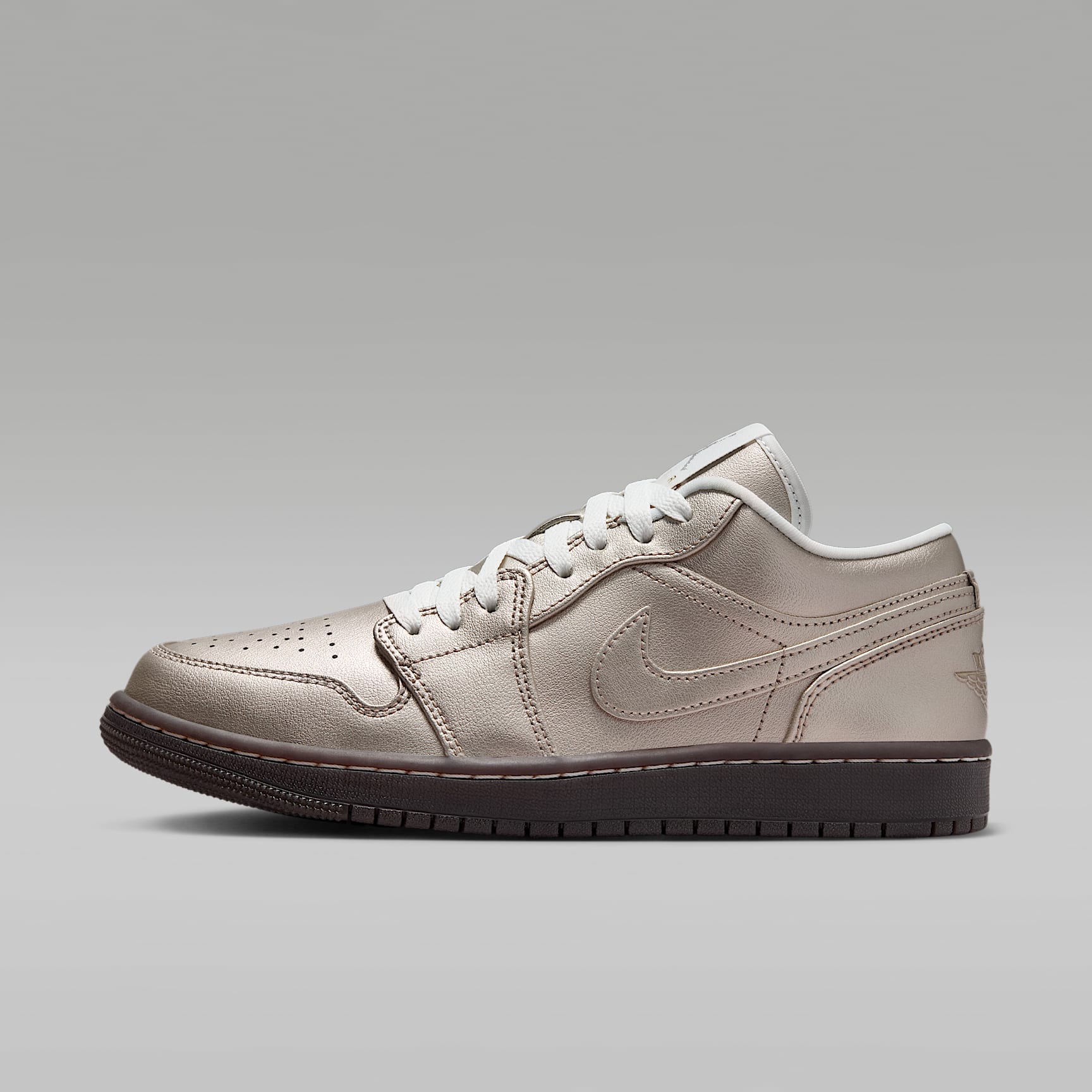 NIKE公式】エア ジョーダン 1 LOW SE ウィメンズシューズ.オンライン