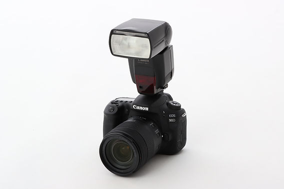 イベントや結婚式をきれいに撮るために スピードライトの選び方