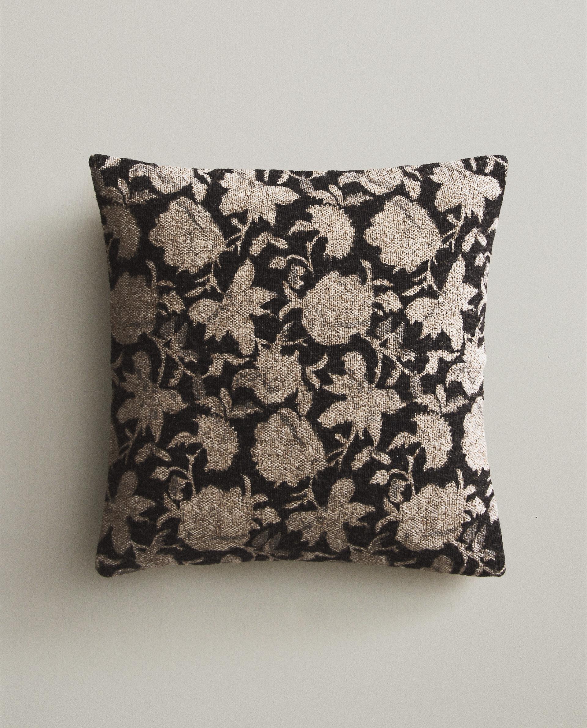 ベッドルームクッション | Zara Home 日本/Japan