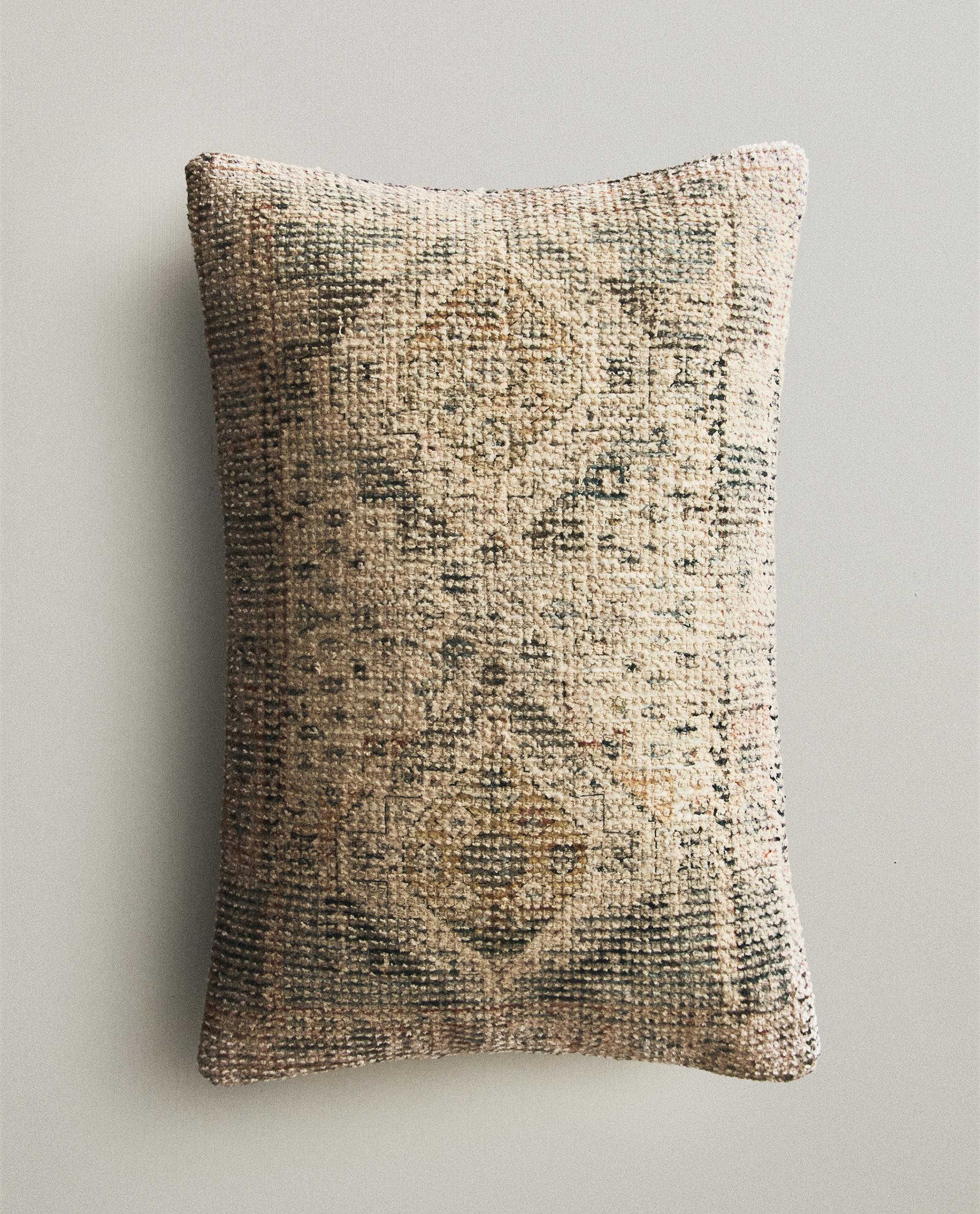 ベッドルームクッション | Zara Home 日本/Japan