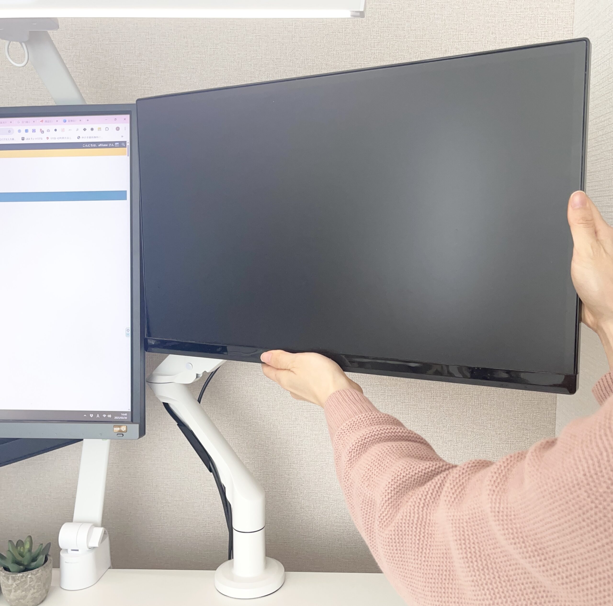 姿勢が大切！モニターアームでスタンディングデスク環境を整える