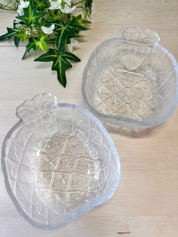 バナナ型のガラス器 バナナ型のガラス器 バナナ型のガラス器