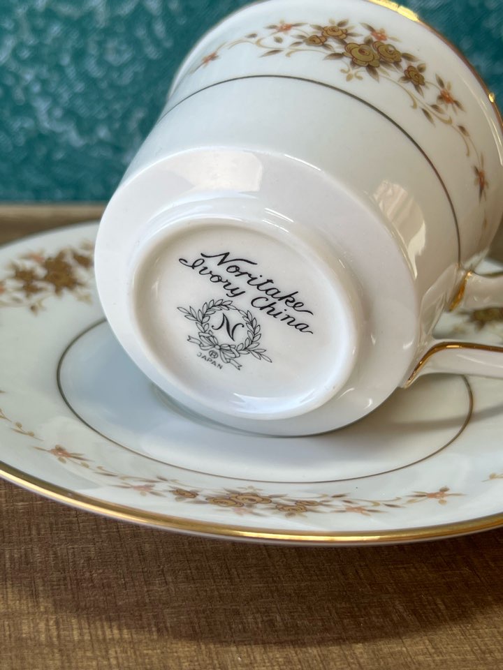 NORITAKEノリタケ アイボリーチャイナ サフォーク デミタスカップ